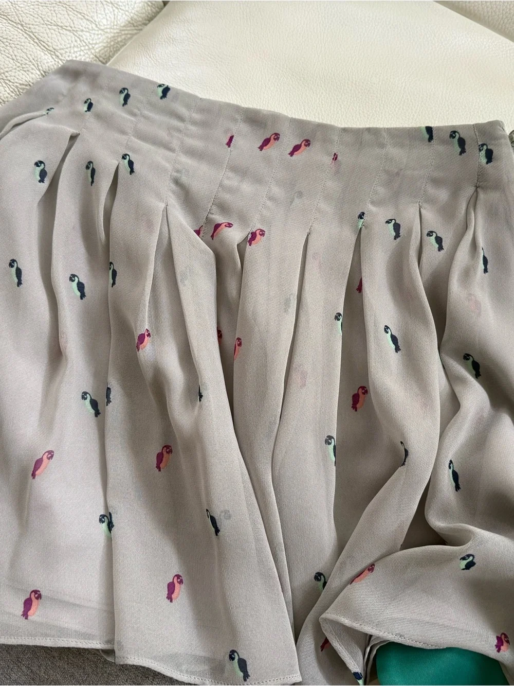 NWT BCBGeneration Light Gray Pleated Skirt with Multicolor Parrot Print